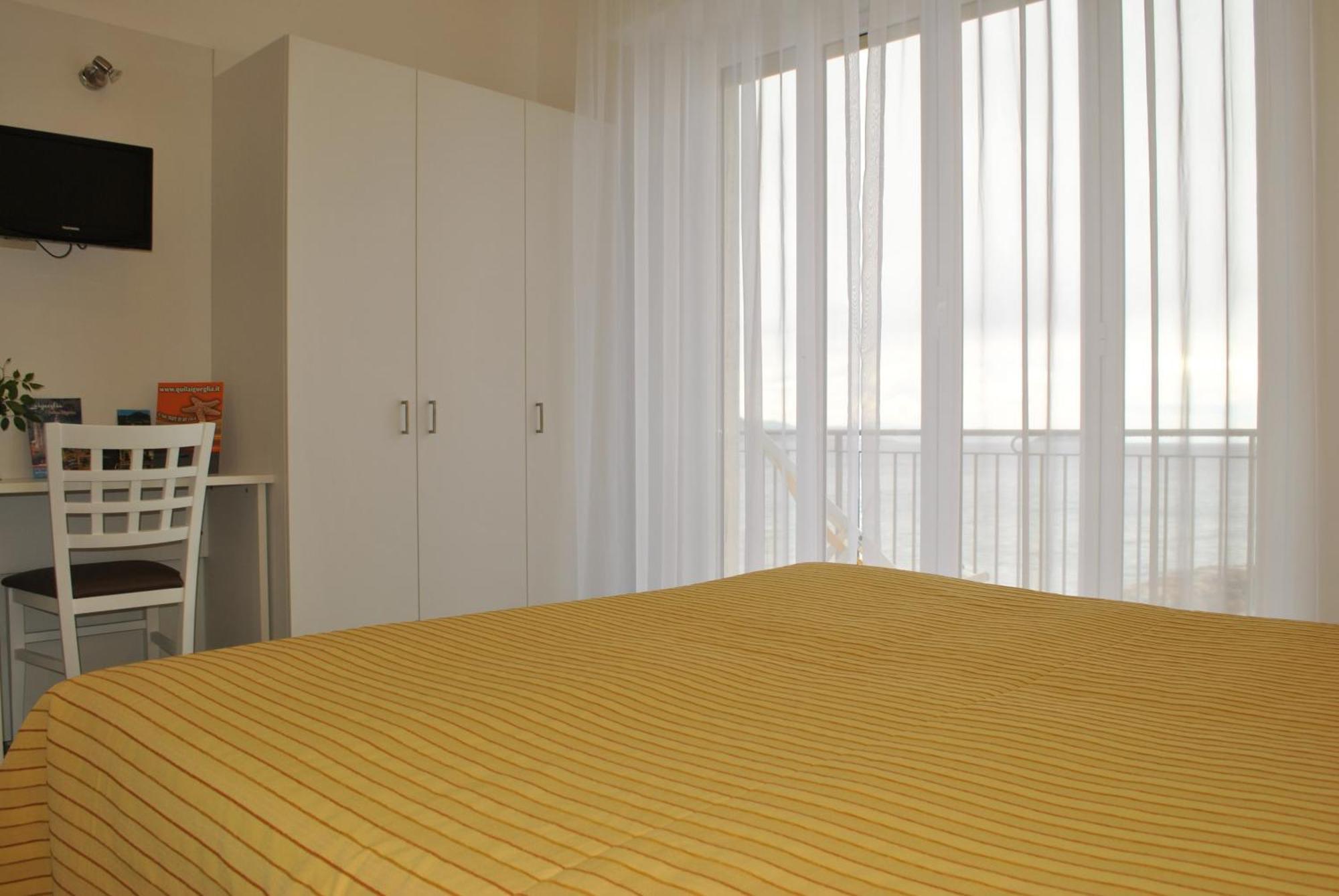 Hotel Bristol ライグエーリア エクステリア 写真
